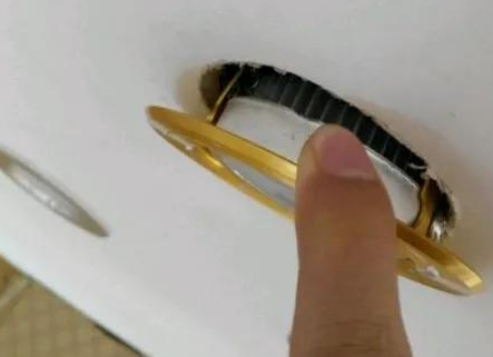 Disassembly of the downlight